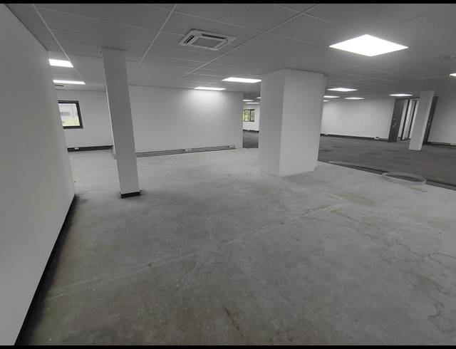 722M² OFFICE TO LET IN MIDRIDGE PARK